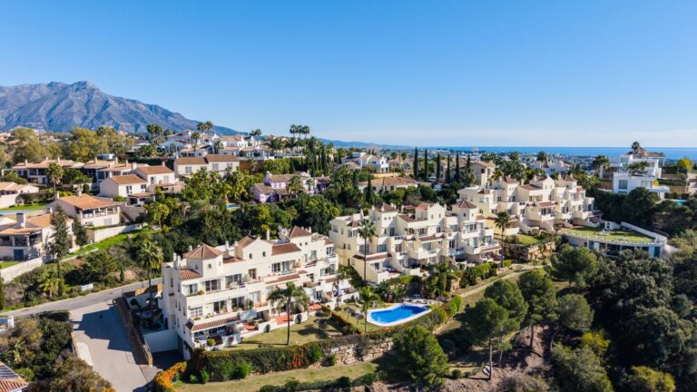 32474881f51674737b70d5dac10f21cc - 1