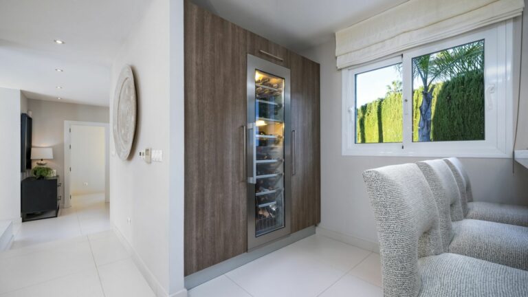 33c6f04df3a575708fa1a4e4a2e14d46 - 13