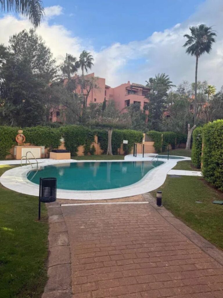 39bf0195eb5d51e6407d2a86d42c3154 - 6