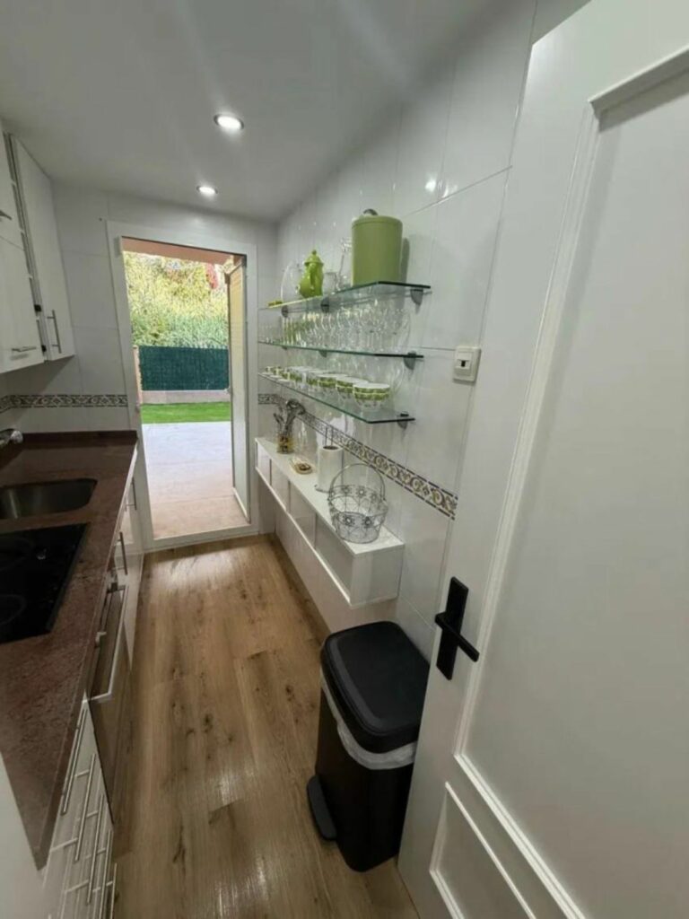 39bf0195eb5d51e6407d2a86d42c3154 - 7