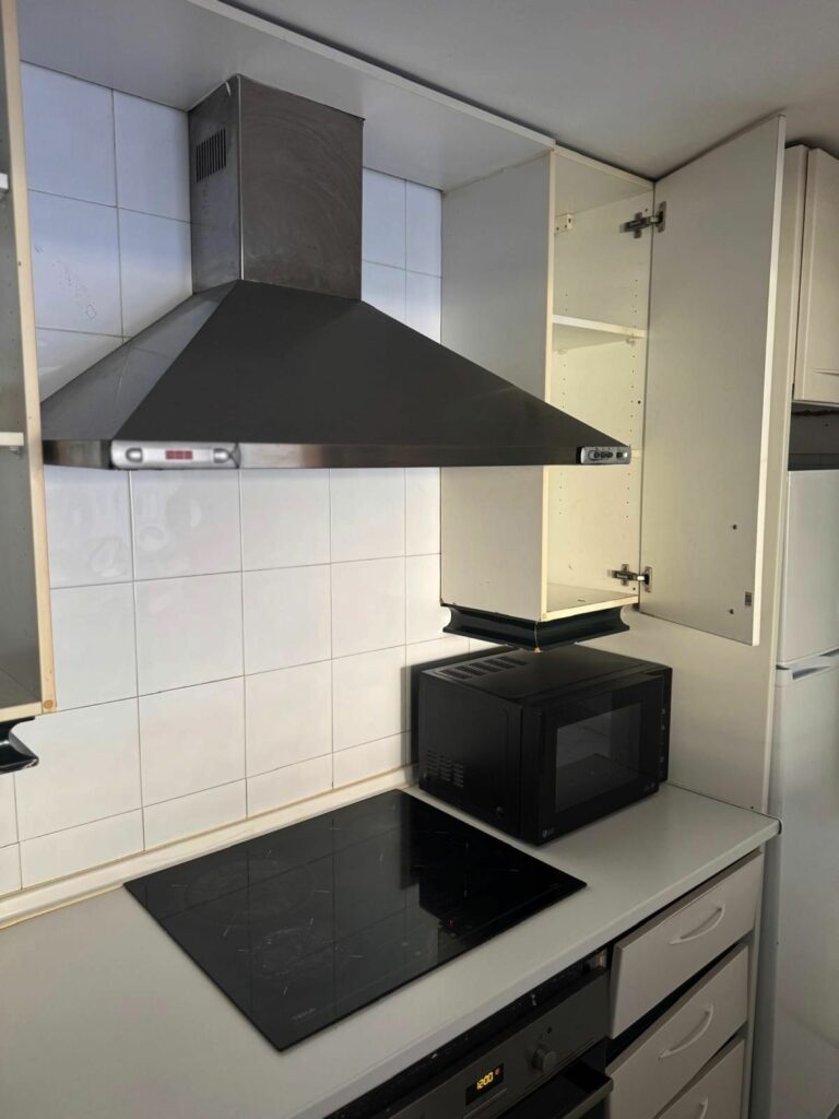 3b5b07afd9454a3886e37ca14e8f880f - 15