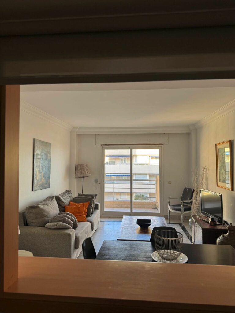 3b5b07afd9454a3886e37ca14e8f880f - 8