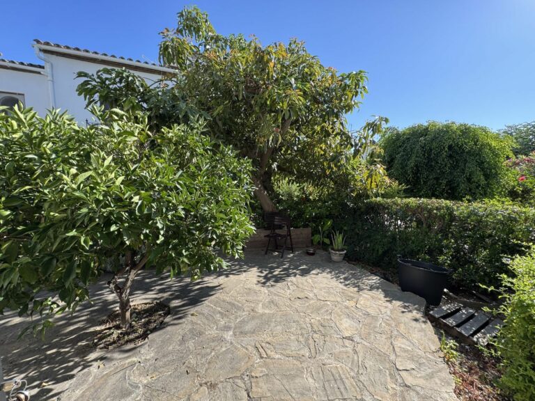 3be1dc2023615cee11653302a236c92f - 12