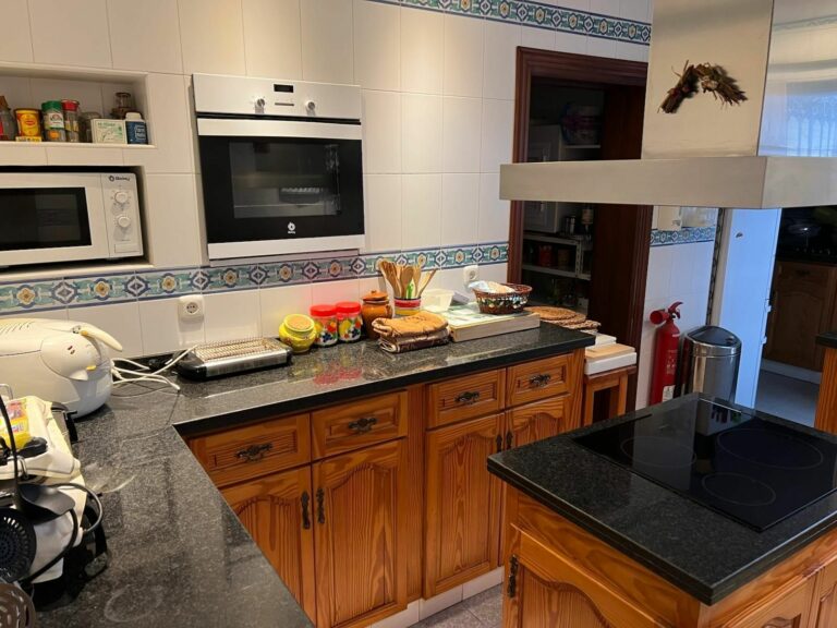 3c28fb51c90c3266507191dda9915274 - 13