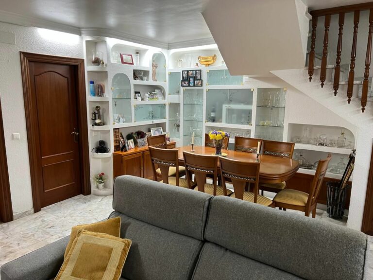 3c28fb51c90c3266507191dda9915274 - 4