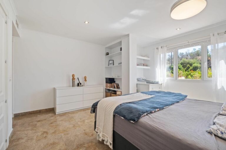 3db3472d907684c77cbe5415b0afae80 - 13