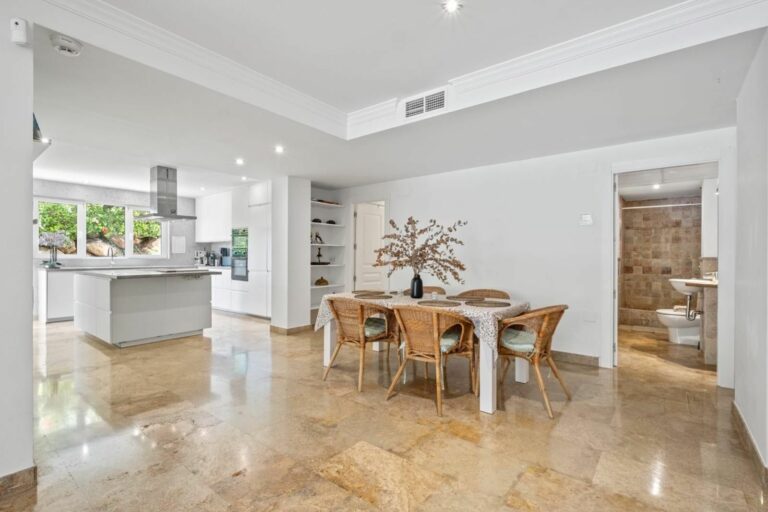 3db3472d907684c77cbe5415b0afae80 - 7