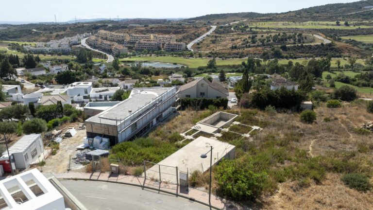 3dc21e24c3f9469098d88aa084bcdf88 - 16