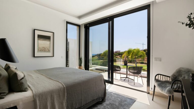 3df06eda863baae9a6f1d16fe980532c - 9