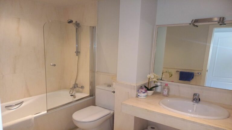 3e6500b7124f96a88b5ea07815edf551 - 15