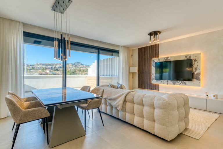 3e77e7a533132a8e8ced00fecbf58f8f - 2