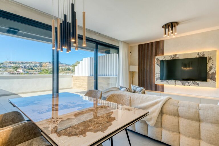 3e77e7a533132a8e8ced00fecbf58f8f - 3