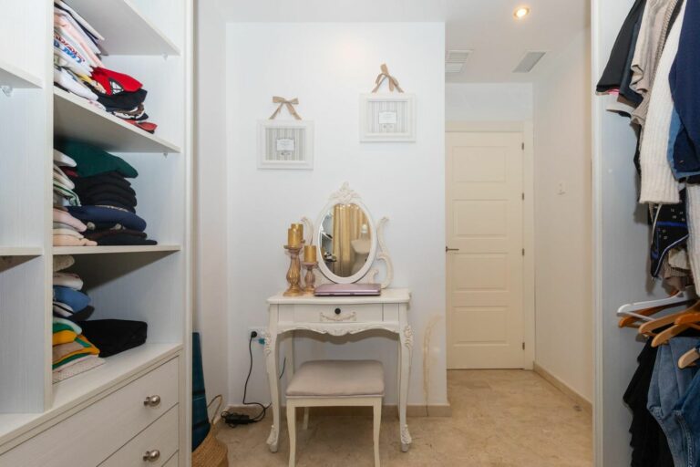 3e8cb46af6efe4a2bf7c864cc8465e8c - 15