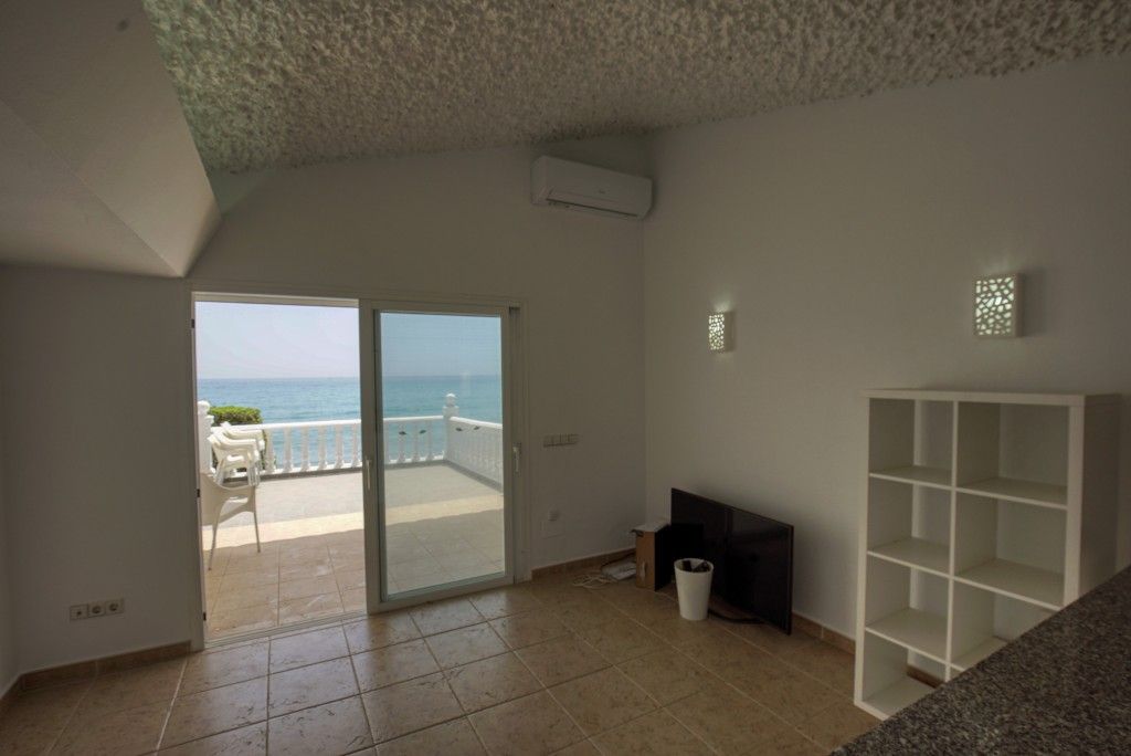 40302319c4848896496f82863a86f3a8 - 6