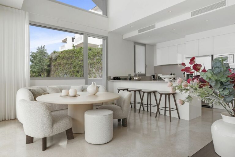 40a1a27512764b124f225bde272aade5 - 1