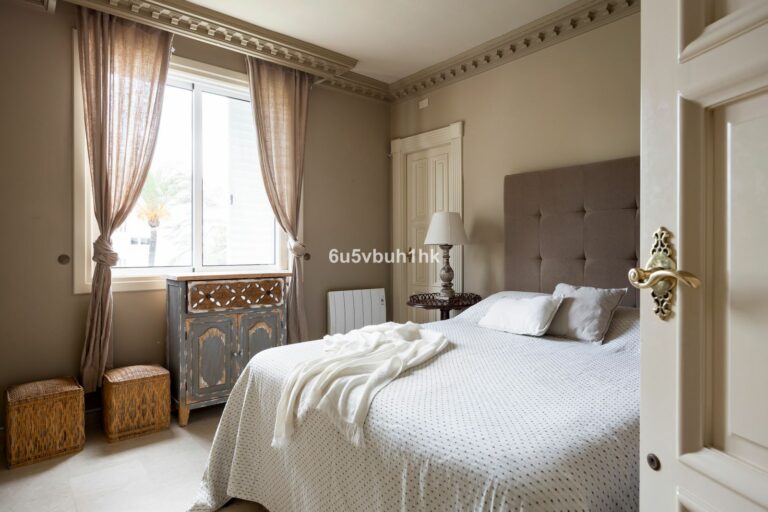 41bd7cc616bdc9b2d2e8d145114da58a - 13