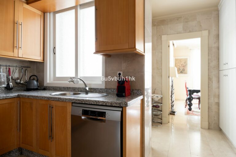 41bd7cc616bdc9b2d2e8d145114da58a - 9