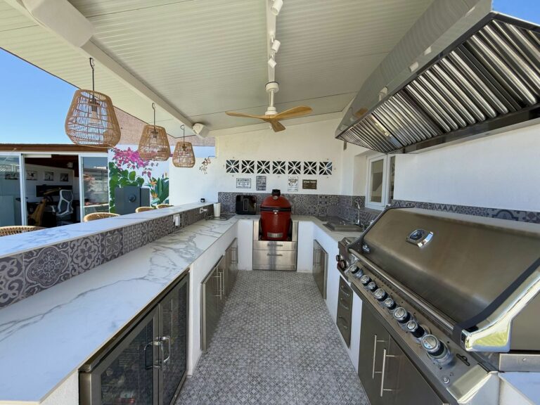 41d4651af4b00c65dc6a313f0d0bbcc7 - 11