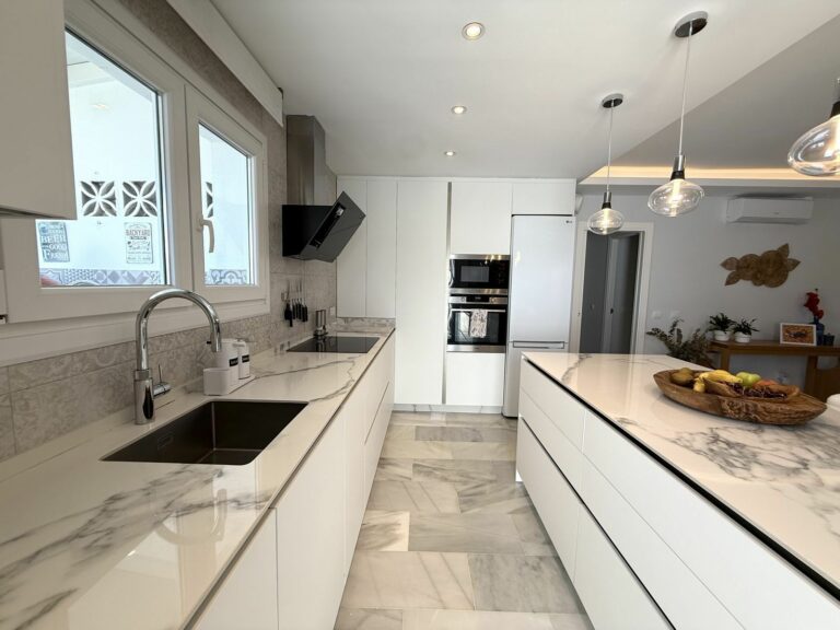 41d4651af4b00c65dc6a313f0d0bbcc7 - 4