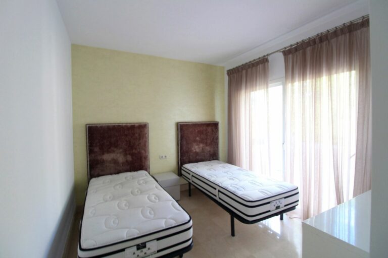 425ceb0f7df36e45302bd09ea0c85d07 - 14