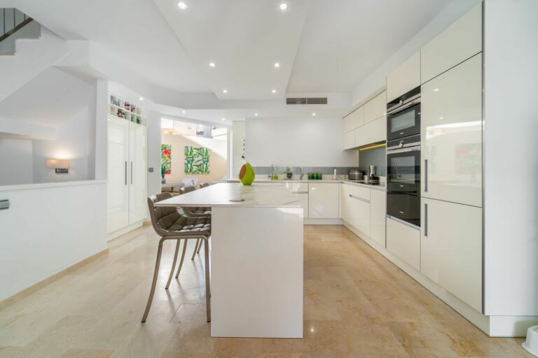 44bdacc82ea0db2f3f046f2e9057f440 - 14