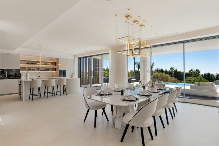 45bf3bf8072d65553188765052a3c5e9 - 10