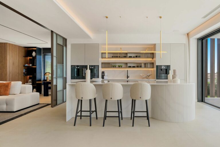 45bf3bf8072d65553188765052a3c5e9 - 16