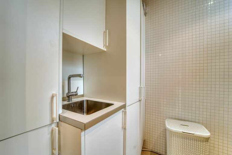 467169d317b86c083ce81f2dfdd8fc27 - 9