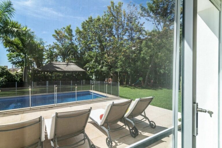 46b5a49e8e2c95f68a545e1c23505634 - 16