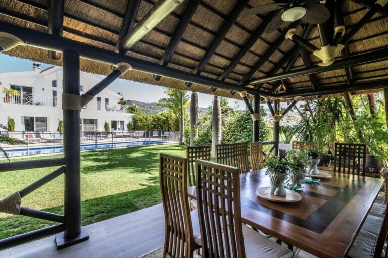 46b5a49e8e2c95f68a545e1c23505634 - 3