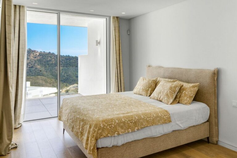 4776fc4f20fb4a955853df5bf994cdf7 - 8