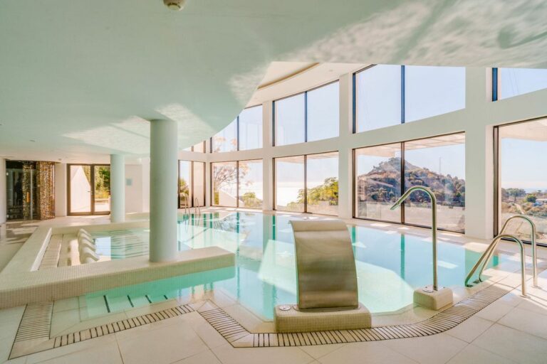 4776fc4f20fb4a955853df5bf994cdf7 - 9