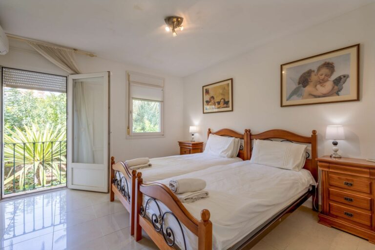 4de3887d7cc9b8e72ab418dbf297265e - 16