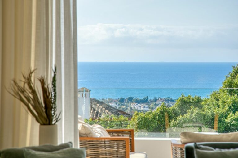 4f89b21223568e8145eedd5eee383d86 - 12