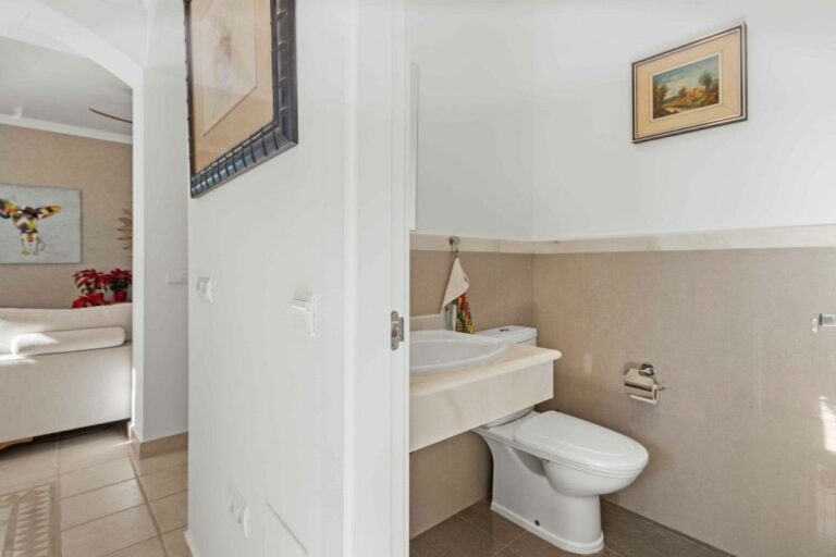 500ac375c3a623f5578459482c6c3a90 - 11