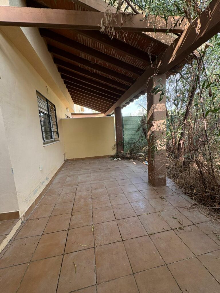 50be2293f4f634590ad31facf34f93bd - 1