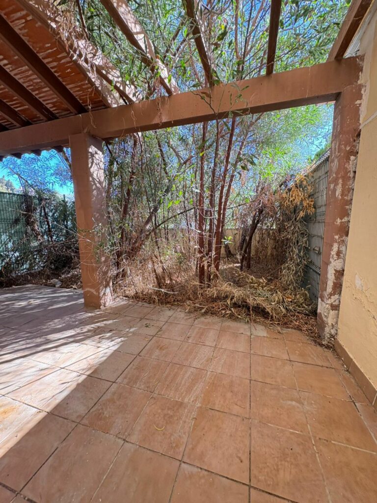 50be2293f4f634590ad31facf34f93bd - 3