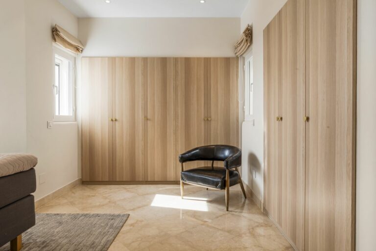 518cee1860febc10e59dcebbb7000dcc - 13