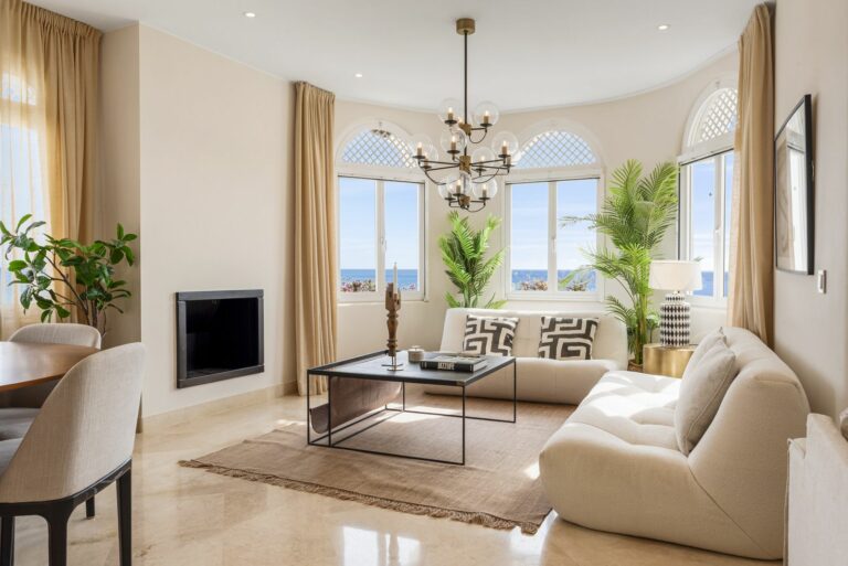 518cee1860febc10e59dcebbb7000dcc - 4