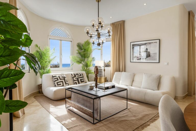 518cee1860febc10e59dcebbb7000dcc - 5