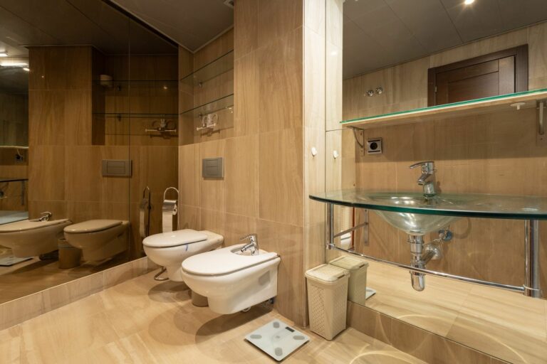 533d947c110d3afe80ab3c25cb802573 - 13