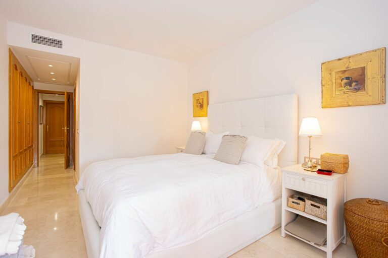 54fc2c6e48c40e9e93c05d0bec4e17d9 - 14