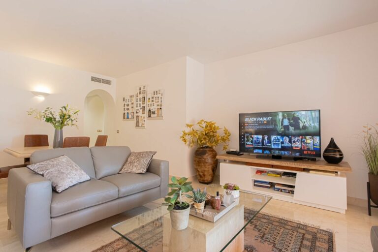 54fc2c6e48c40e9e93c05d0bec4e17d9 - 2