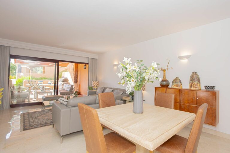 54fc2c6e48c40e9e93c05d0bec4e17d9 - 4