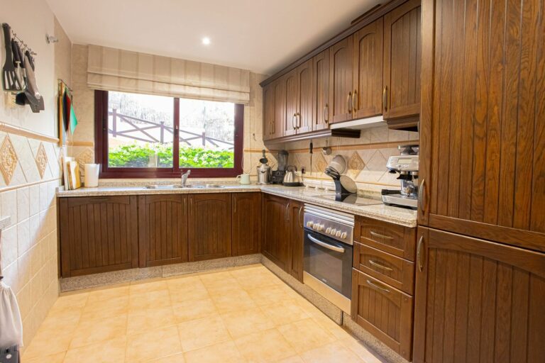 54fc2c6e48c40e9e93c05d0bec4e17d9 - 9