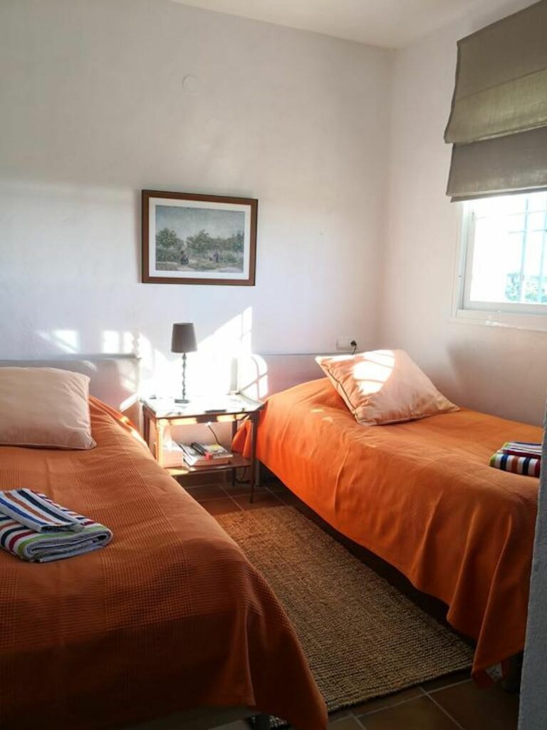 56b8b429df1ac9e125648cb52ab9b4d6 - 5