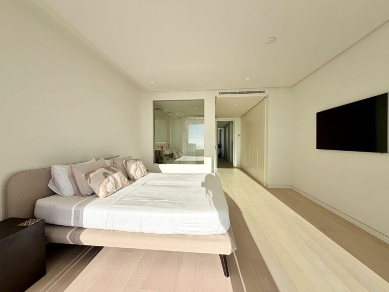 5730b6f114eb64c61662433fff576dbd - 13