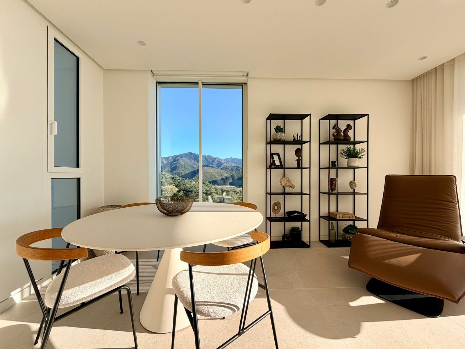 5730b6f114eb64c61662433fff576dbd - 7