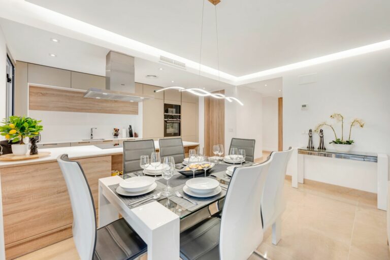 57ea6b0bd8d24fe83880b1815576301a - 7