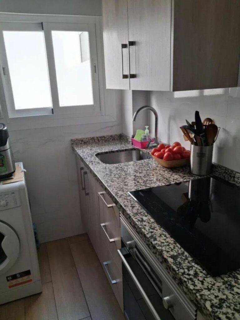 58532aed3a452379a2f687ace86ae94f - 11